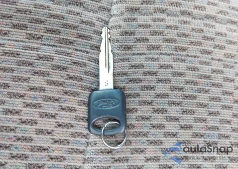 1998 Ford F-150 Lariat/Standard/Xl/Xlt z USA, uszkodzony, nr VIN 1FTZX17W8WNB72842